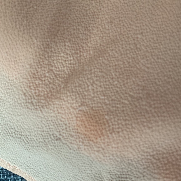 Pink shorts - Picture 3 of 4